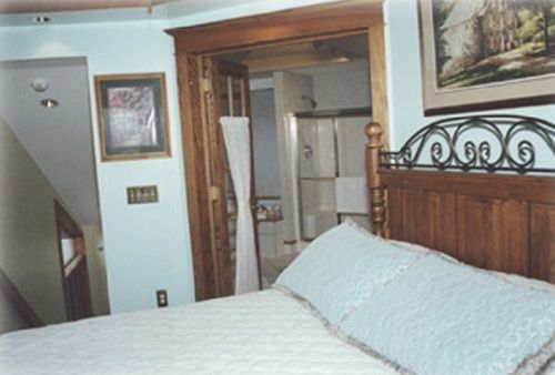 Red Barn Village Bed & Breakfast Clarks Summit Exterior photo